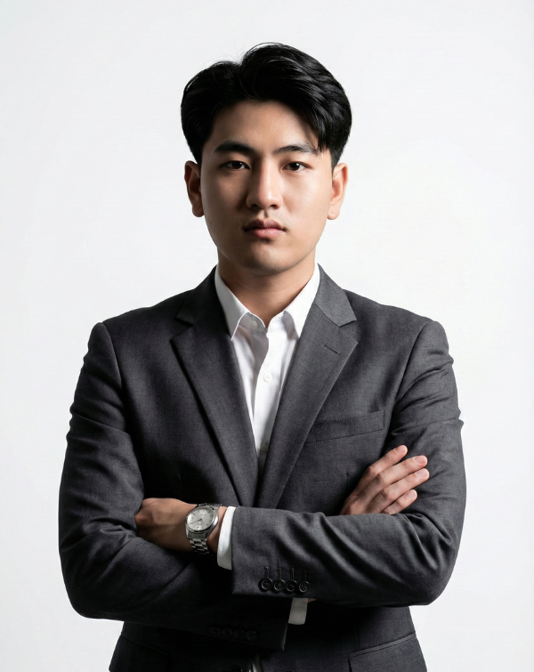 นายเอกราช ทิพย์แมม